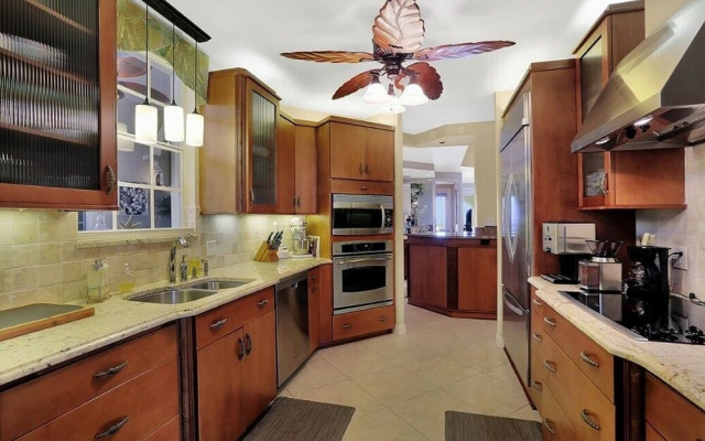 Hideaway Beach Penthouse 0 Beachfront, Gated Community, And Luxurious! 3 Bedroom Home by RedAwning