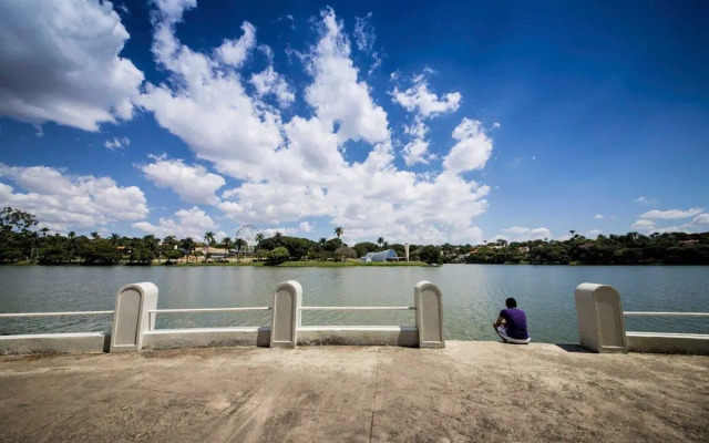 Jacuzzi Privativa e Vista a Lagoa da Pampulha