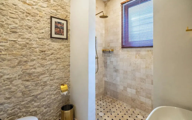 Luxurious Arakana Villa with Pool