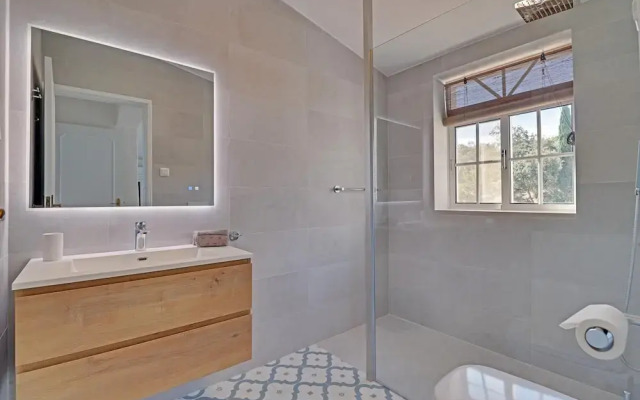 Quinta da Galina by Portucasa