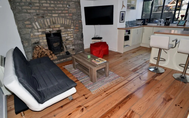 Spacious 3 Bedroom Family Home in North Strand