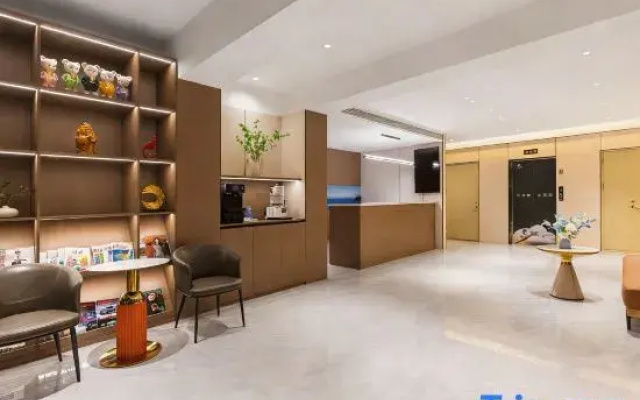 Home Inn Ruibai·Cloud Hotel (Huludao Central Hospital Branch)