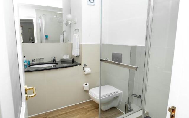 Bantry Bay Suite Hotel