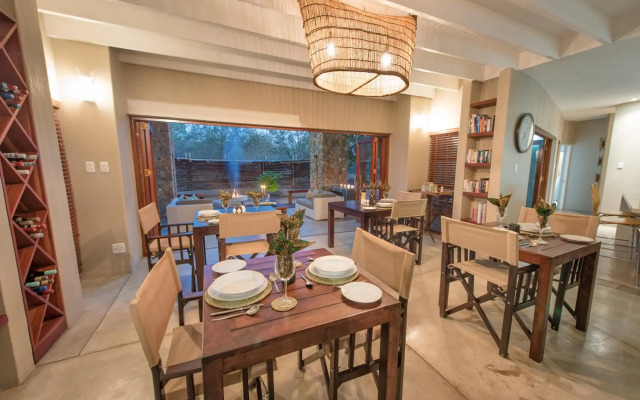 eKhaya Bush Villa