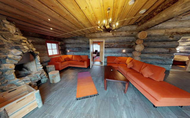 Kakslauttanen Arctic Resort