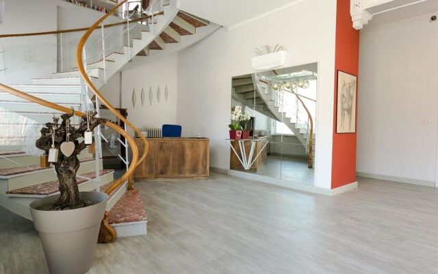 Boulevard 900 - Comfort and Style - Entire Structure 12 Beds