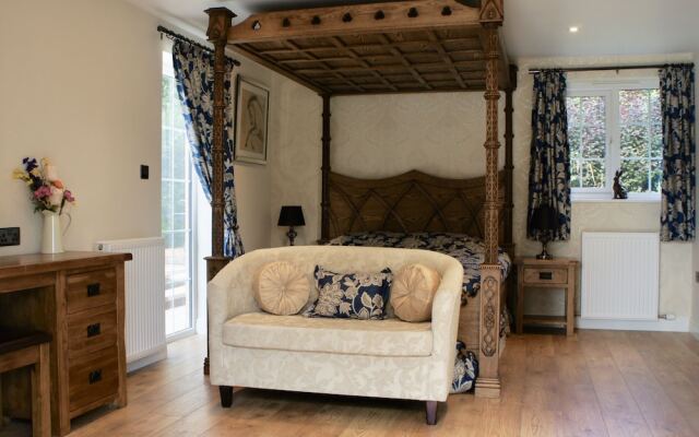 The Lodge Bed and Breakfast