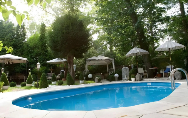 Hotel Ashley's Garden