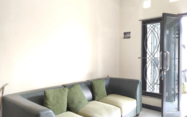 OYO 90346 Guest House Citra Pemuda Syariah