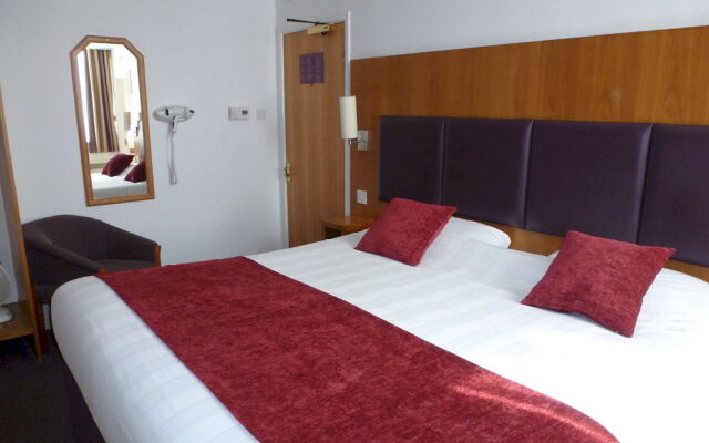 De Trafford Hotel By Greene King Inns