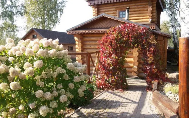 На Озере С Конюшней