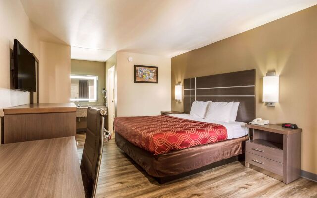 Econo Lodge Inn & Suites Murfreesboro Shopping District