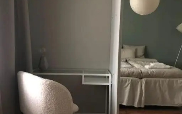 Lovely two room unit with free parking