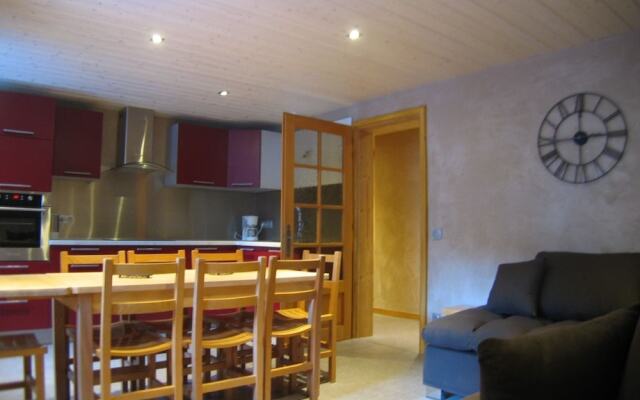 GENTIANES 8p La Clusaz skis aux pieds