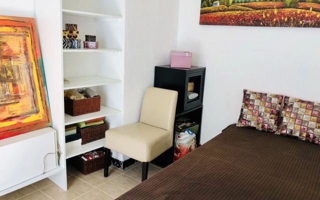 Charming 3-bed House in Guaro, Málaga