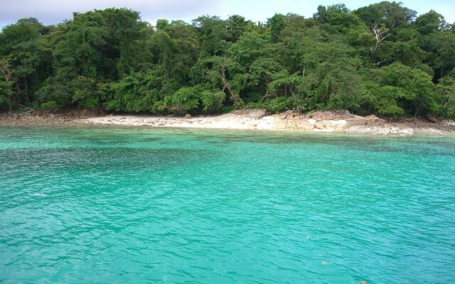 Koh Wai Beach Resort