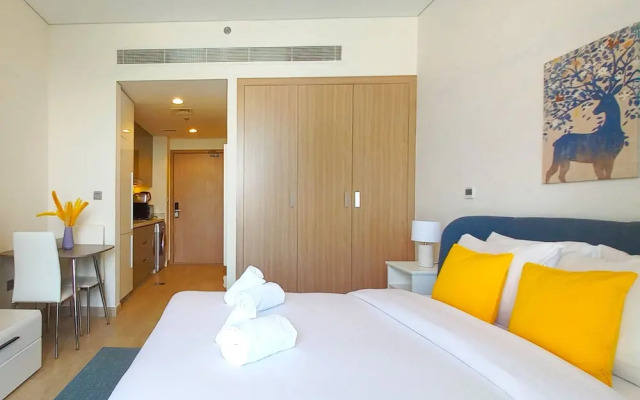 Greek View Studio Farhad Azizi Residence Al Jaddaf