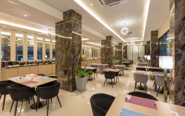 Patong Bay Residence