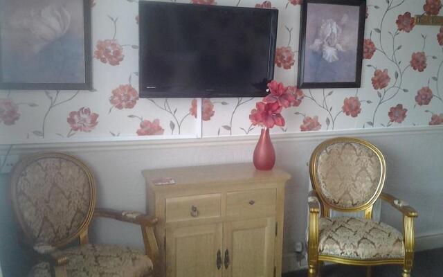 OYO Abbey Lodge Hotel