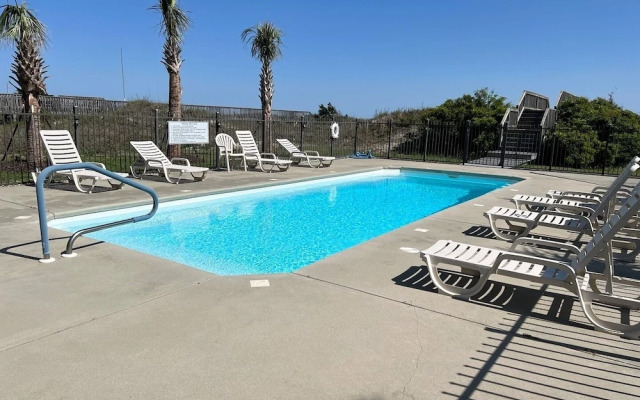 Avalon West- 5 Bedroom Home by RedAwning