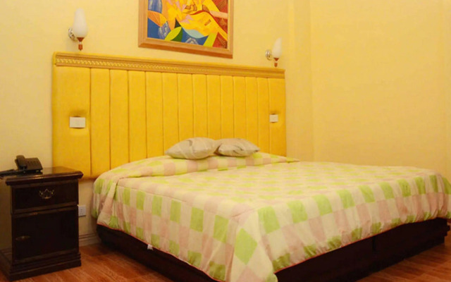 Sunny Point Hotel