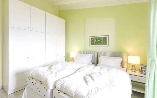 Apartment With 2 Bedrooms in Neos Marmaras, With Wonderful sea View, Enclosed Garden and Wifi Near the Beach