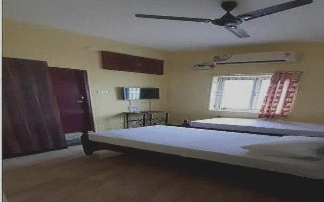 Spot On 701334 Shappy Inn Koyambedu