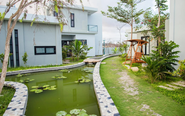 Van Nguyen Minihouse