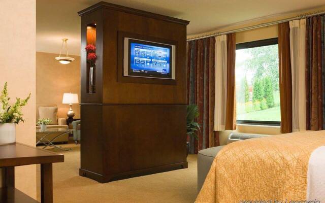 DoubleTree by Hilton Boston/Bedford Glen