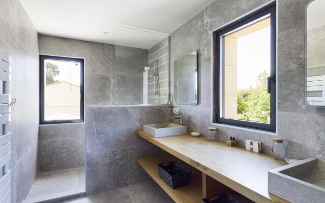 Maison Eygalières, 4 pièces, 6 personnes - FR-1-599-19