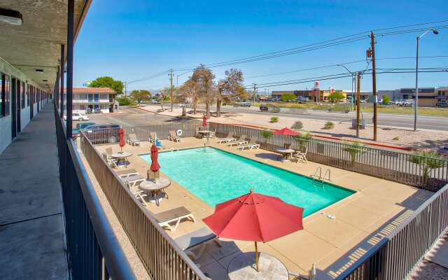 Motel 6 Kingman, AZ - Route 66 East