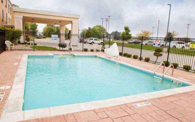 Comfort Suites Bloomington I-55 and I-74