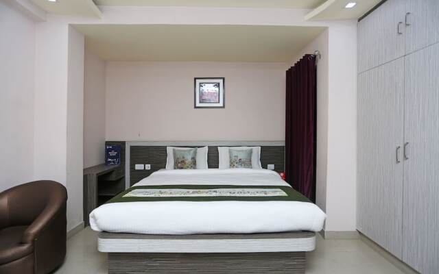 OYO 7145 Hotel Star Lotus