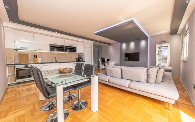 Apart House Danigo