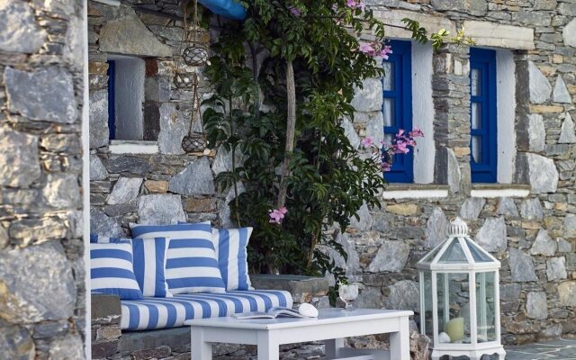 Folegandros Apartments