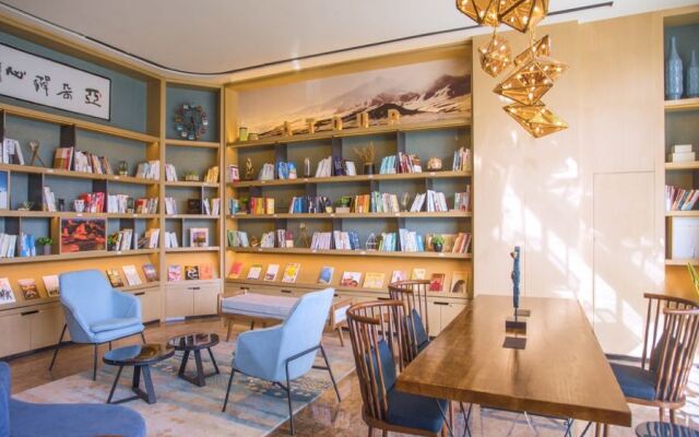 Atour Hotel Urumqi High Speed Railway Station