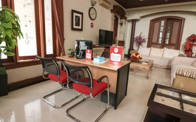 NIDA Rooms Garden Tomb Kebagusan