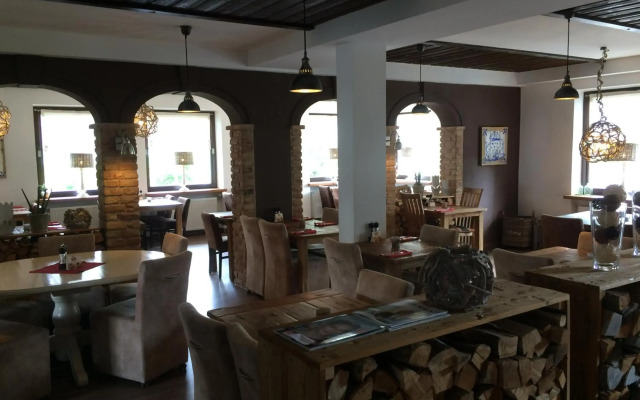 Alpinhotel INzeller