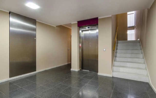 Luxury Center APT Garage Parking by Michal&Friends