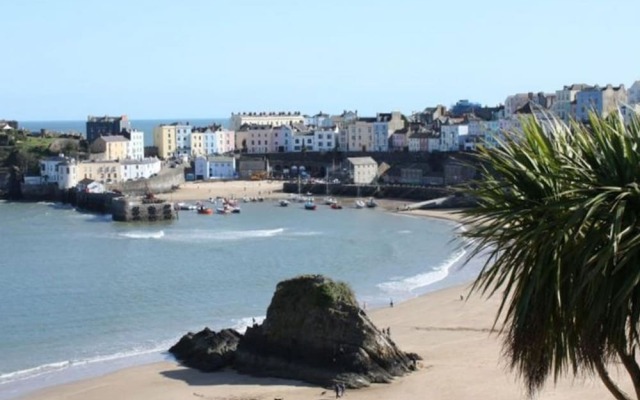 Pleasing Holiday Home in Saundersfoot With Patio