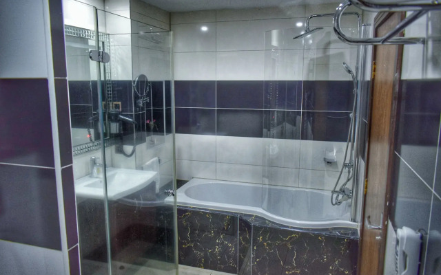 Grand Pela Hotels & Suites