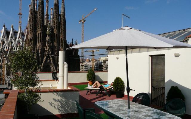 Gaudi's Nest Apartments