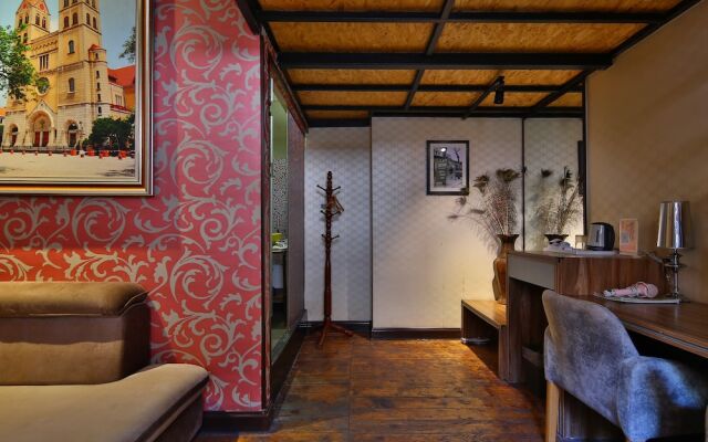 1903 Yard Inn