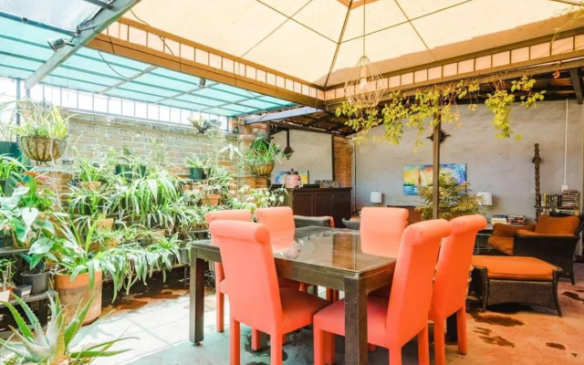 Be a Diva in the Queen's Suite at Inn Ajijic