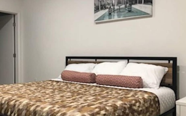 Villa Alamari Inn And Suites