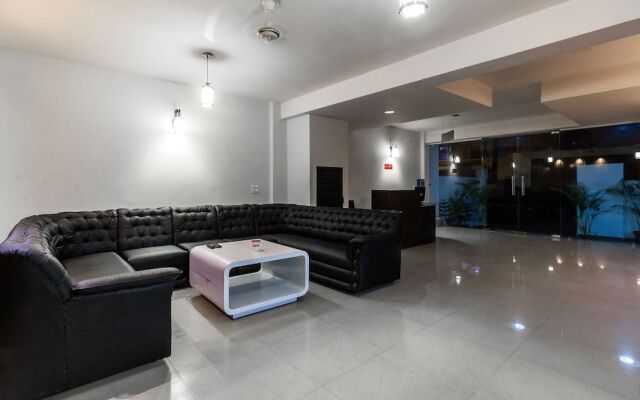 Collection O 3593 Rumaisa Residency
