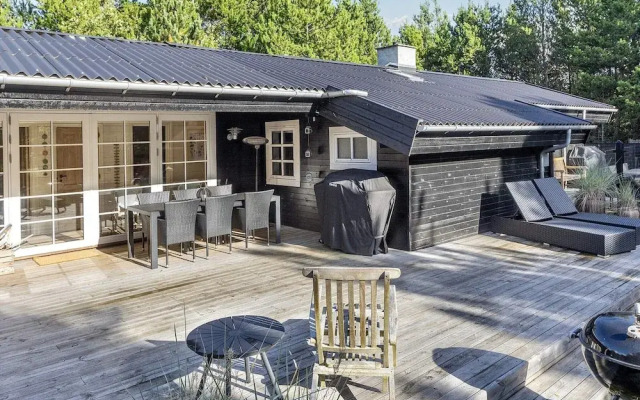 6 Person Holiday Home in Jerup