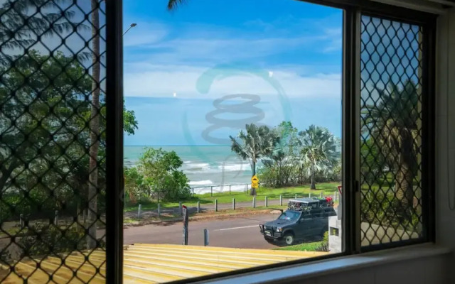 Nightcliff Foreshore Seaview Outdoor Dining