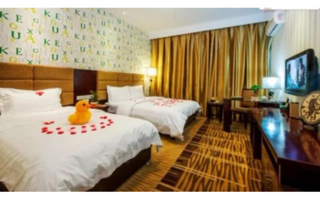 Dunhuang Golden Leaf Hotel