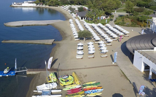 Hydra Beach Resort